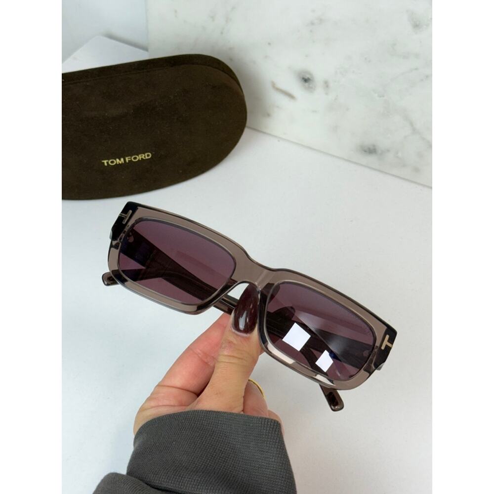 NEW Tom Ford Ezra FT1075 Sunglasses in Light Brown - Picture 7 of 7